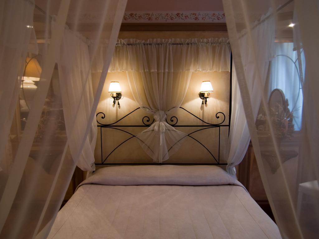 B&B Les Suites Rome Kamer foto